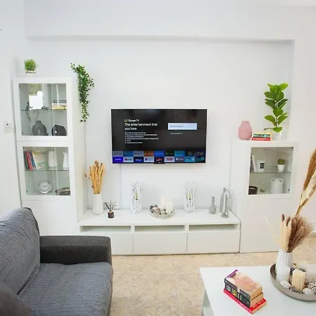 Estea - Melina's Tranquil Oasis By The Pool Apartament *