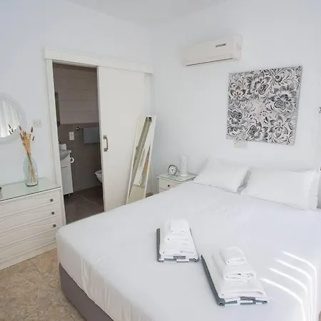 Estea - Melina's Tranquil Oasis By The Pool Daire *